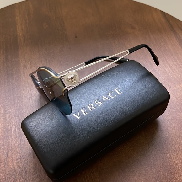 Versace Aviator Mirrored Sunglasses - Picture 5 of 7